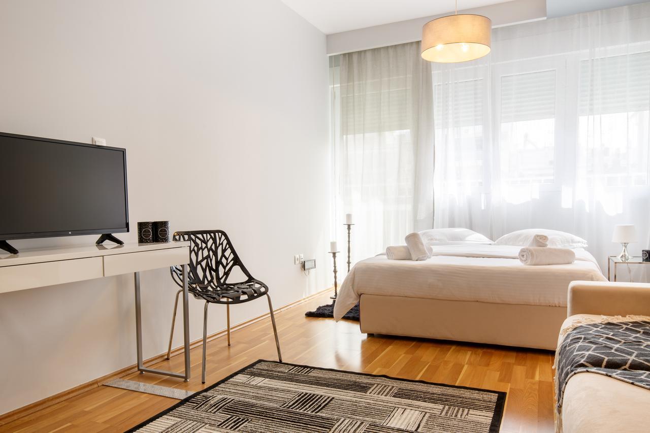 Evel'S Home Suites Thessaloniki Exterior photo