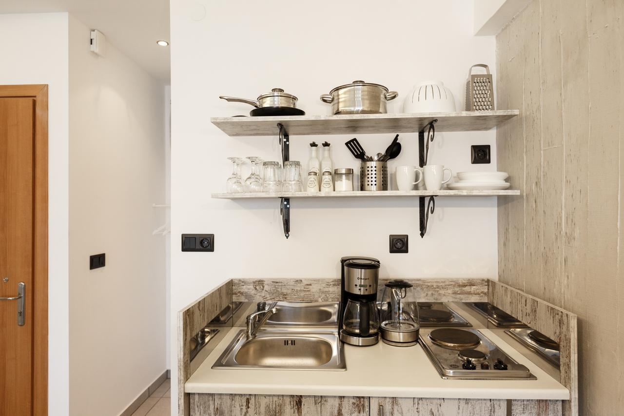 Evel'S Home Suites Thessaloniki Exterior photo